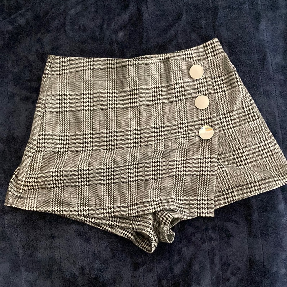Black and White plaid skort